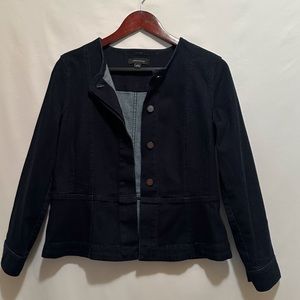 Ann Taylor Women’s Stylish Denim Jacket in NEW condition!